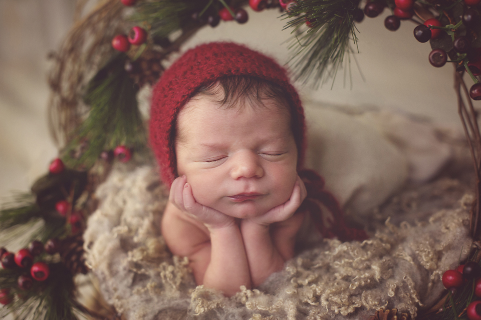 Baby-newborn-photographer-lorna-knightingale