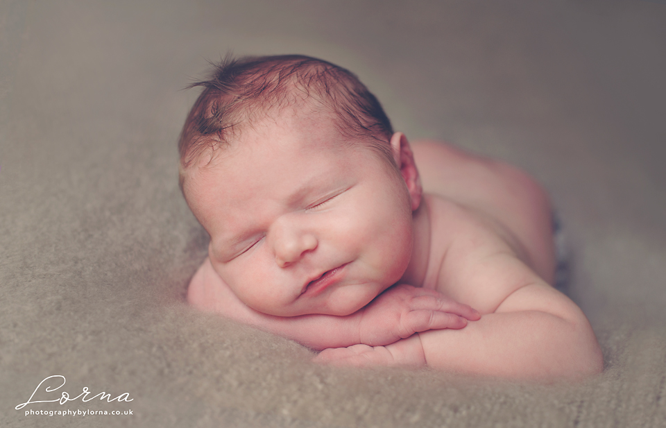 newborn-baby-cardiff-photographer-on-location