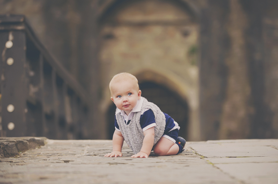 baby-photography-caerphilly-castle