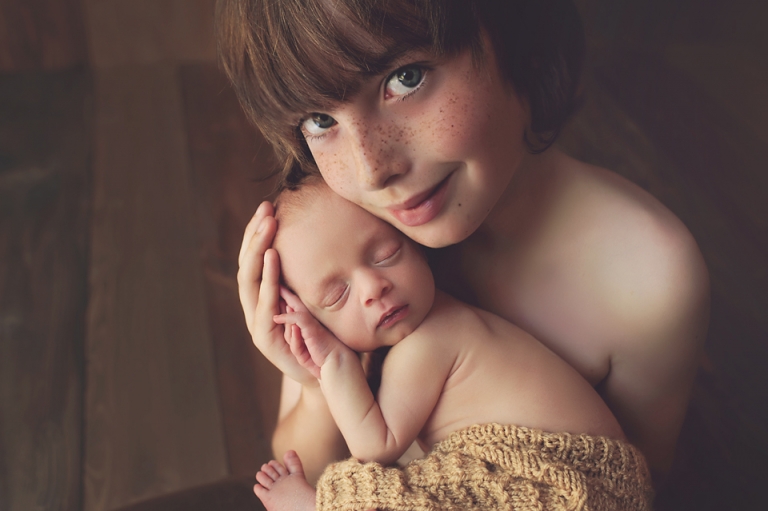 newborn-sibling-photography-session-lorna-knightingale-cardiff