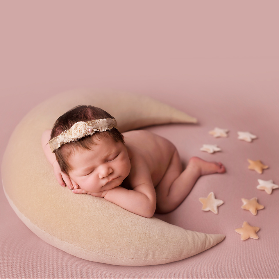 Newborn Photo Shoot Hemel Hempstead | Daisy — Becki Williams Photography