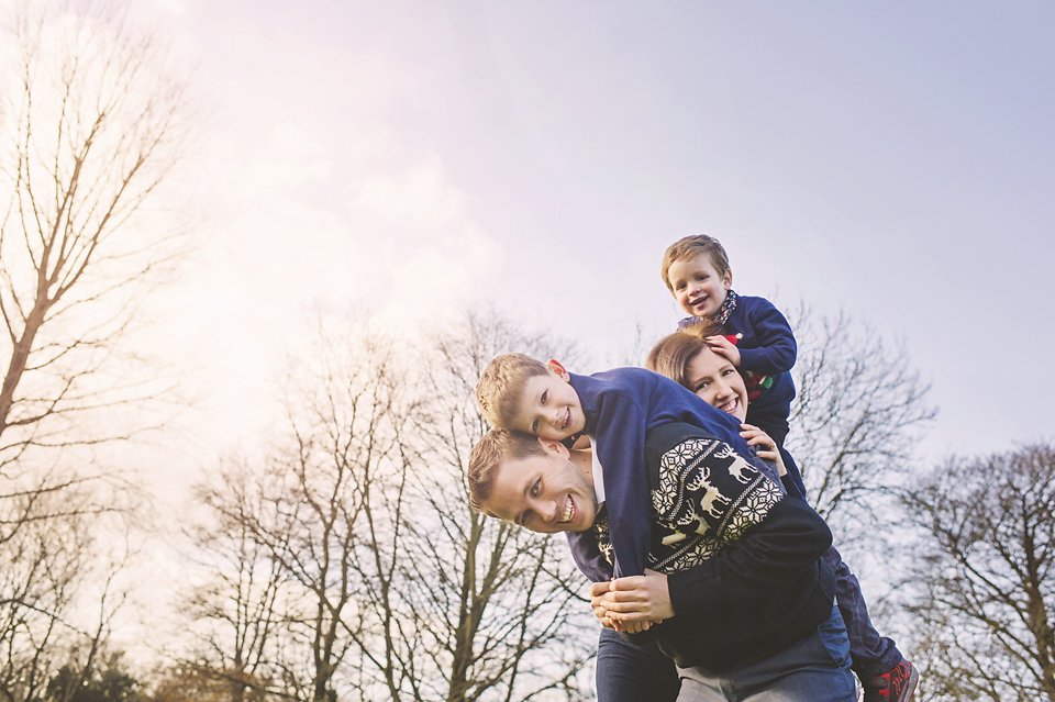 family-photos-miskin-manor-south-wales-lorna-knightingale-merry-christmas