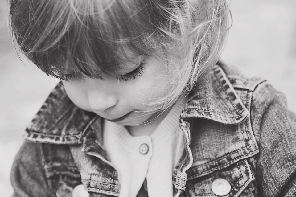family-photo-shoot-dyffyn-gardens-wales-eyelashes
