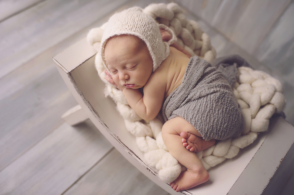 photography-newborn-baby-boy-miskin-manor-lorna-knightingale