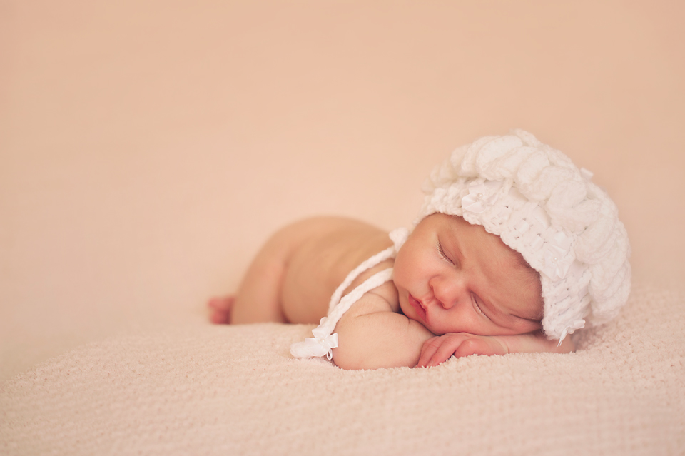 baby-girl-photos-lorna-knightingale-caerphilly-photography-session