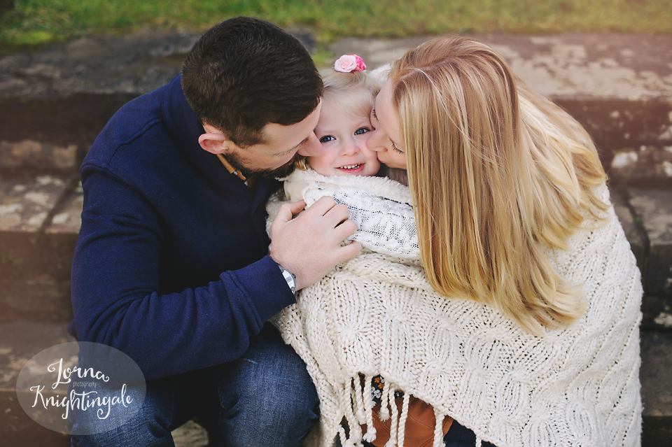 maternity-pregnancy-family-photo-shoot-miskin-south-wales-the-vale-lorna-knightingale1