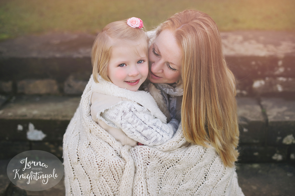 maternity-pregnancy-family-photo-shoot-miskin-south-wales-the-vale-lorna-knightingale4